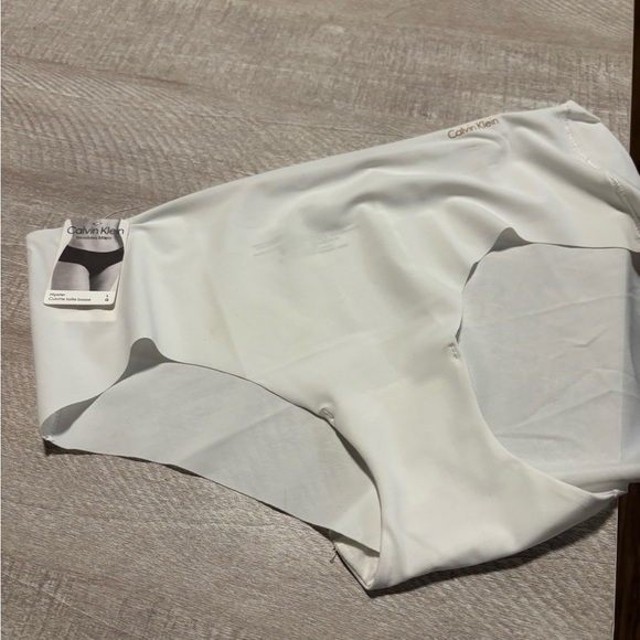 Calvin Klein Deep Green Intimates Set - Picture 9 of 11